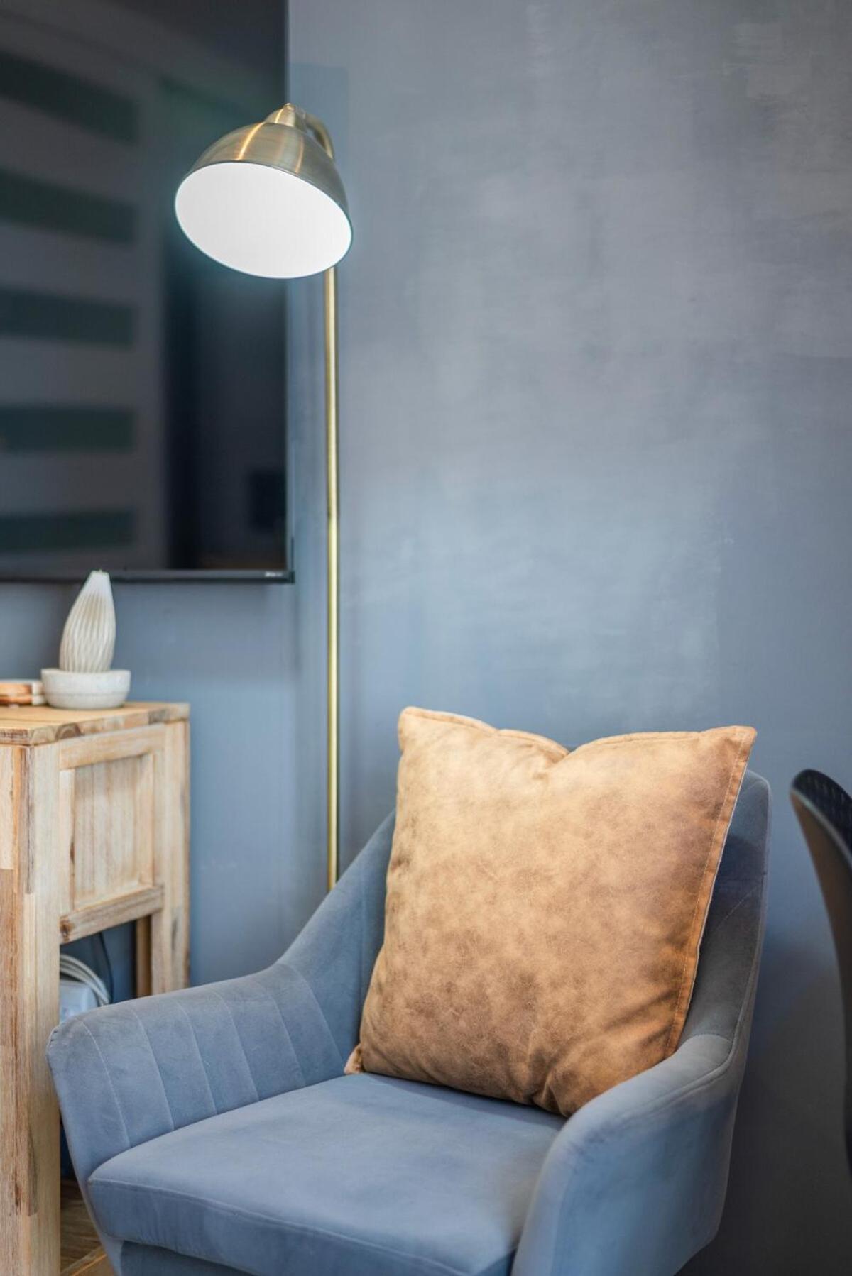 Stylish Point Apartment *